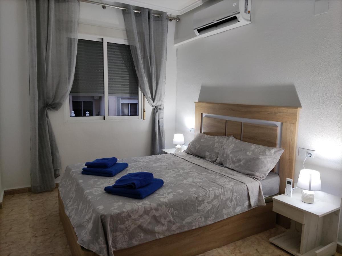 Julia'S Paradise Apartment Torrevieja Buitenkant foto